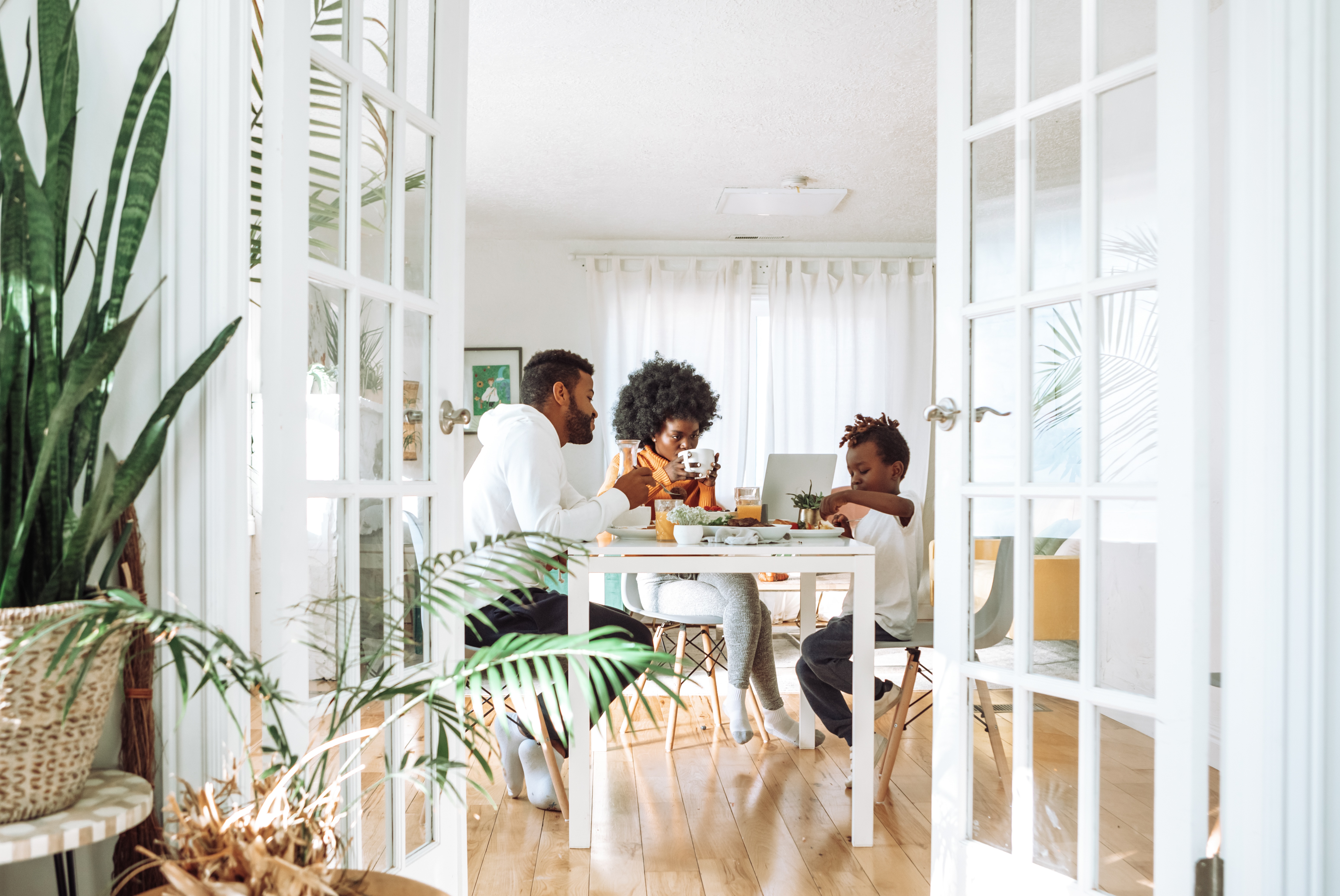 Navigating Tough Family Talks: Insights from 'Crucial Conversations' and Gottman Couples Therapy